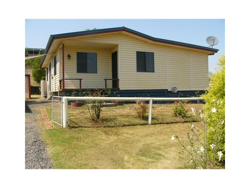 26 Bridge Street, Taroom QLD 4420