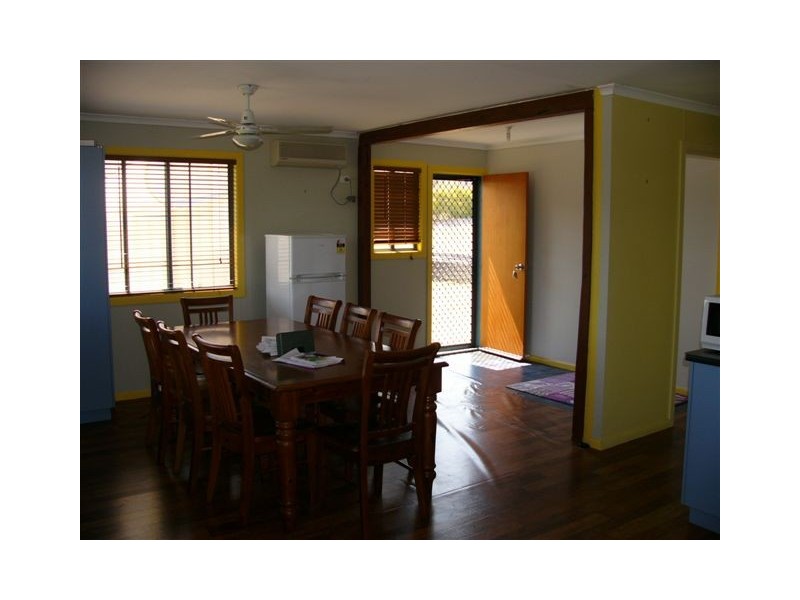 26 Bridge Street, Taroom QLD 4420