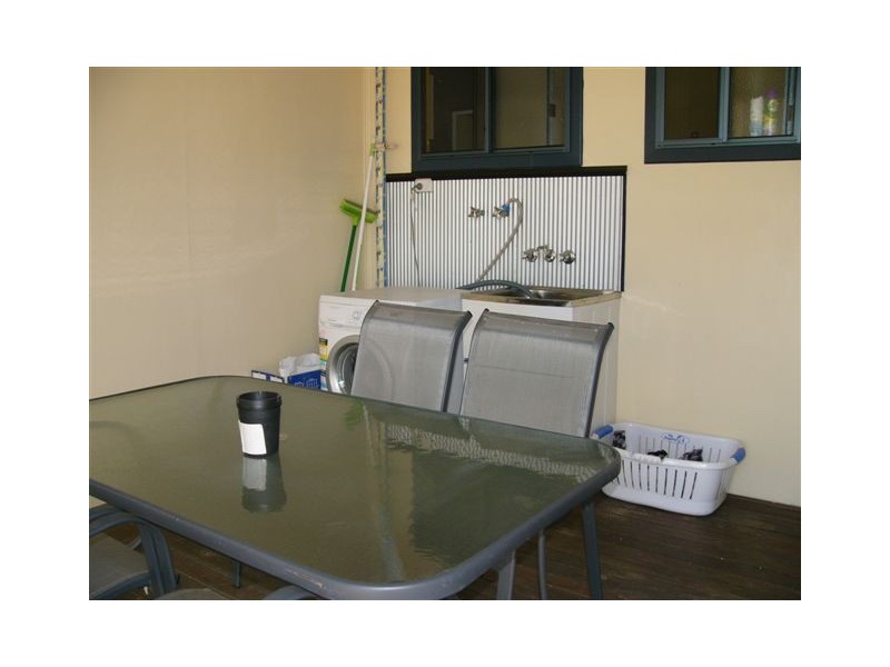 26 Bridge Street, Taroom QLD 4420