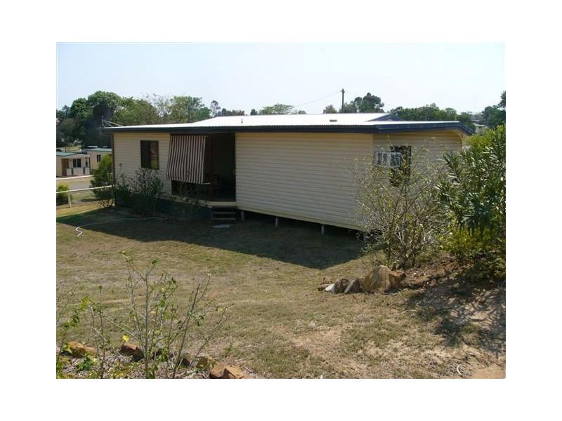 26 Bridge Street, Taroom QLD 4420