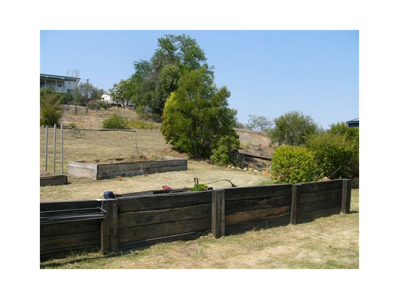 26 Bridge Street, Taroom QLD 4420