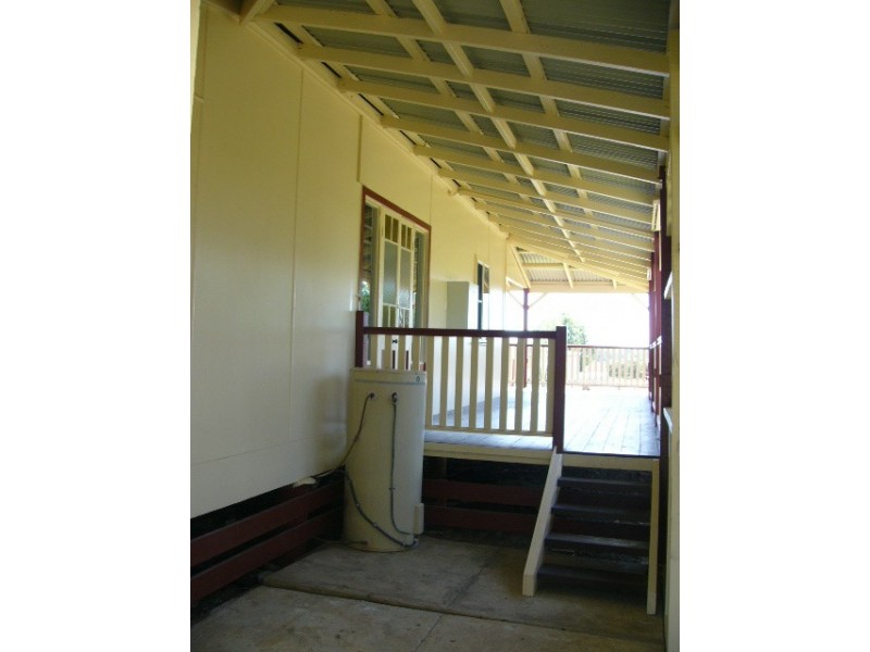 26 North Street, Taroom QLD 4420