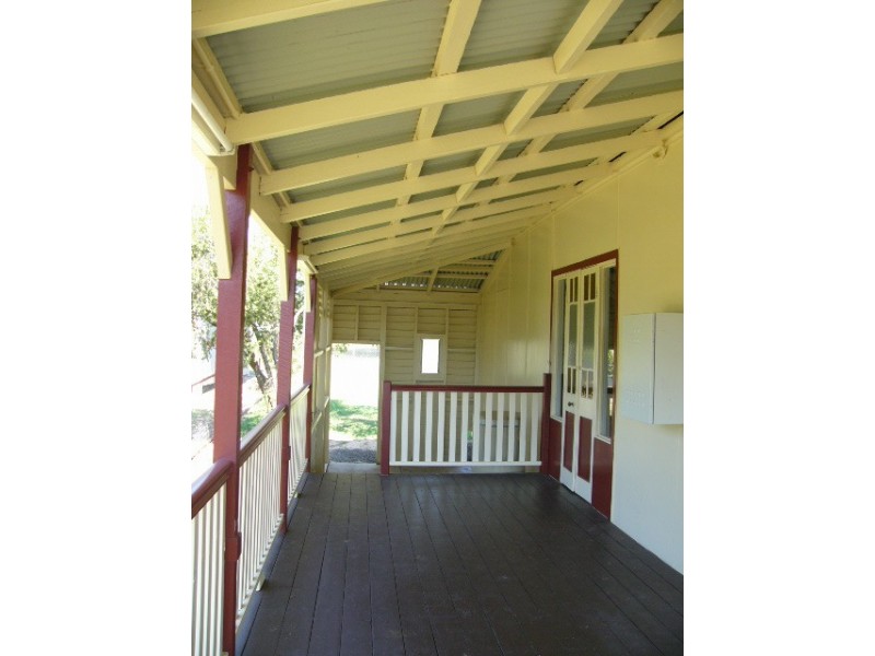 26 North Street, Taroom QLD 4420