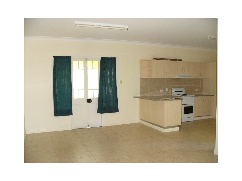 26 North Street, Taroom QLD 4420