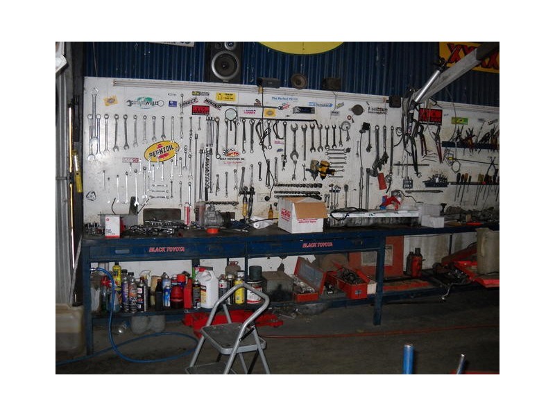 ” Bayly Motors”, Surat QLD 4417