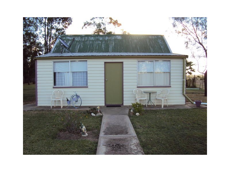 16 ACACIA STREET, Blackall QLD 4472