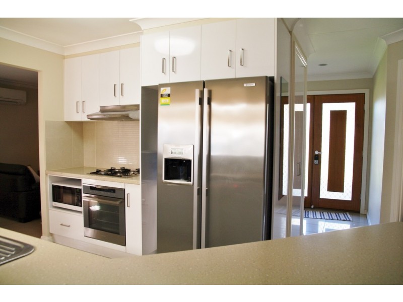 19 Alexander Avenue, Roma QLD 4455