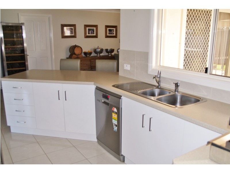 19 Alexander Avenue, Roma QLD 4455