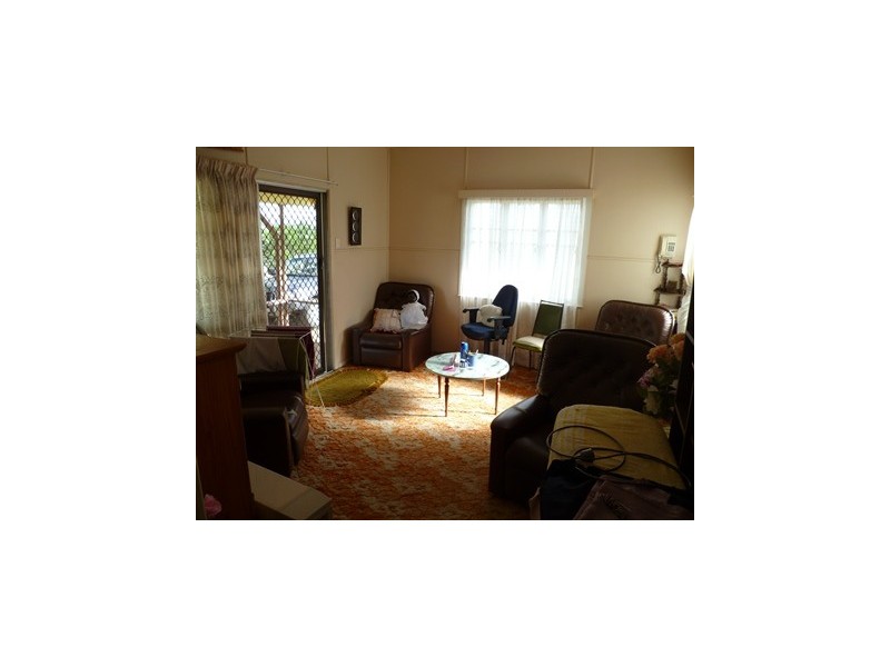 99 Raglan Street, Roma QLD 4455