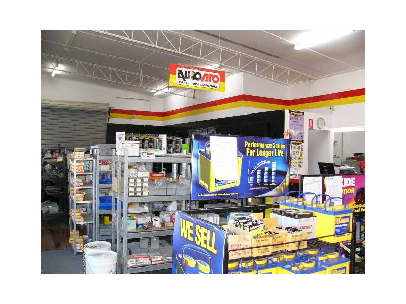 84 SHAMROCK ST, Blackall QLD 4472