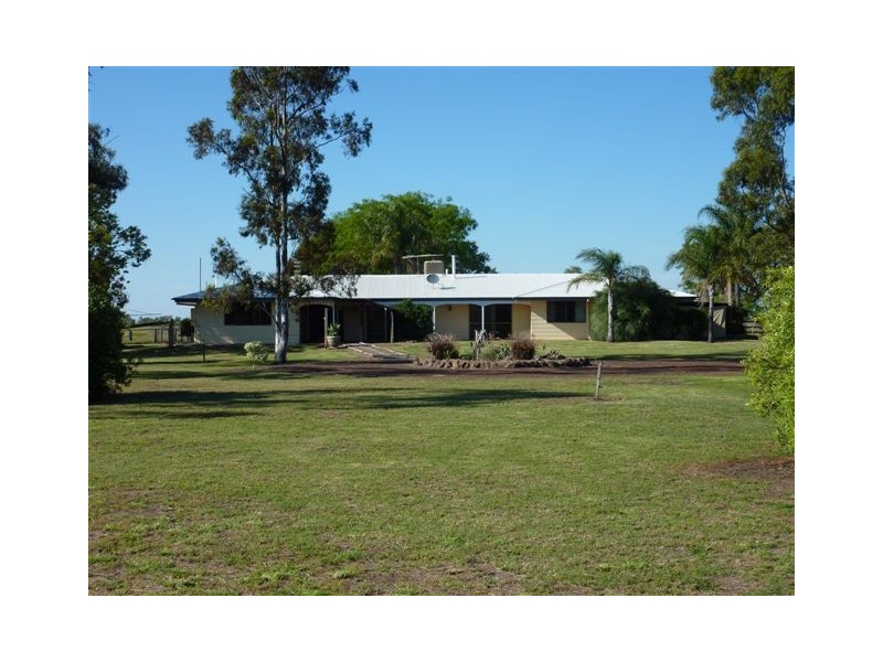 137 Sandalwood Avenue, Dalby QLD 4405