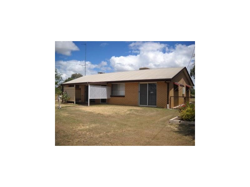 72 Ivan, Surat QLD 4417