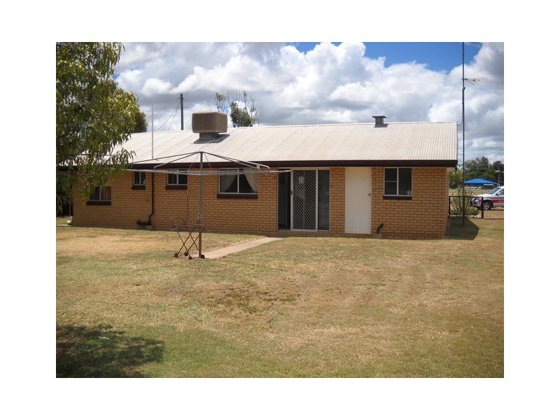 72 Ivan, Surat QLD 4417