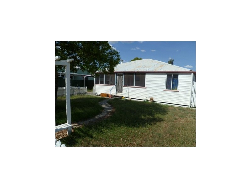 32 SOUTTER, Roma QLD 4455