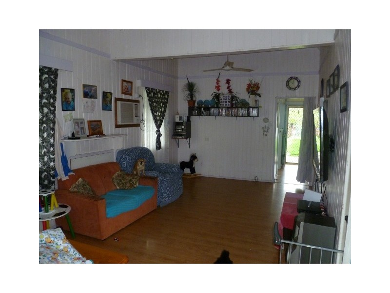 32 SOUTTER, Roma QLD 4455