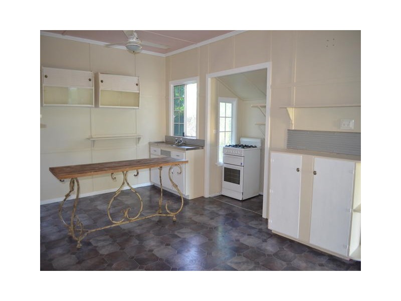 77 THISTLE STREET, Blackall QLD 4472