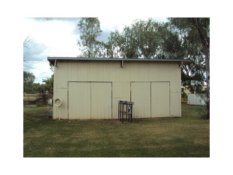 42 HAWTHORNE STREET, Blackall QLD 4472
