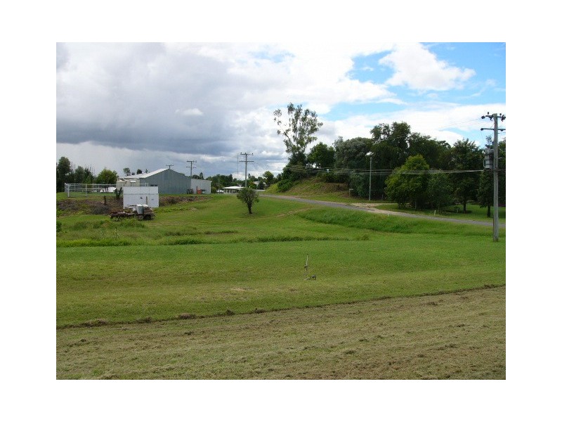 25 Bonner Street, Taroom QLD 4420