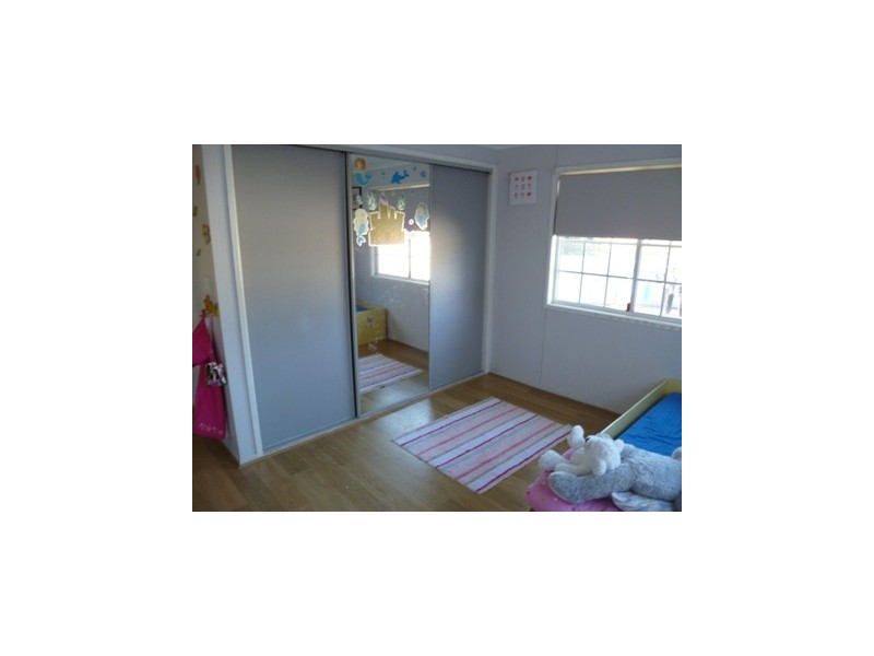 24 ELMER ST, Roma QLD 4455