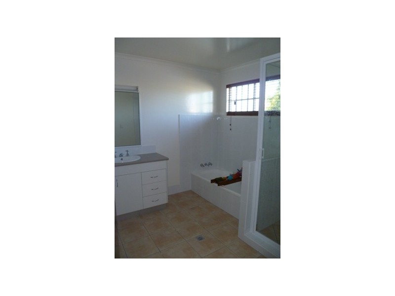 24 ELMER ST, Roma QLD 4455