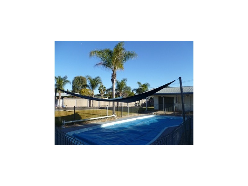 24 ELMER ST, Roma QLD 4455