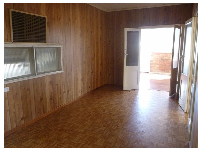 39 Quail Street, Longreach QLD 4730