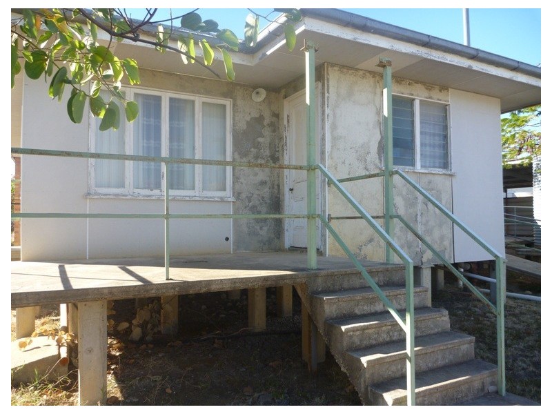 39 Quail Street, Longreach QLD 4730