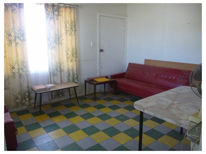 39 Quail Street, Longreach QLD 4730