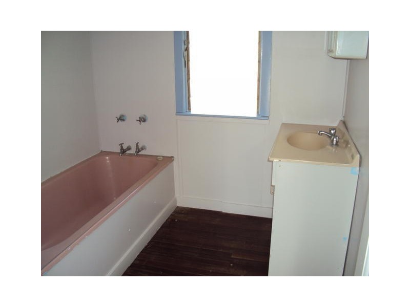 52 THISTLE STREET, Blackall QLD 4472