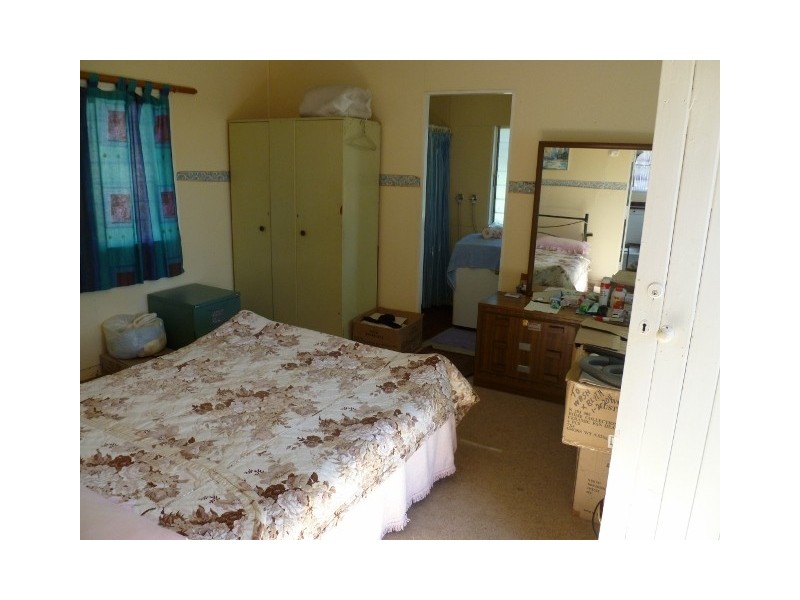 30 CORONATION, Injune QLD 4454