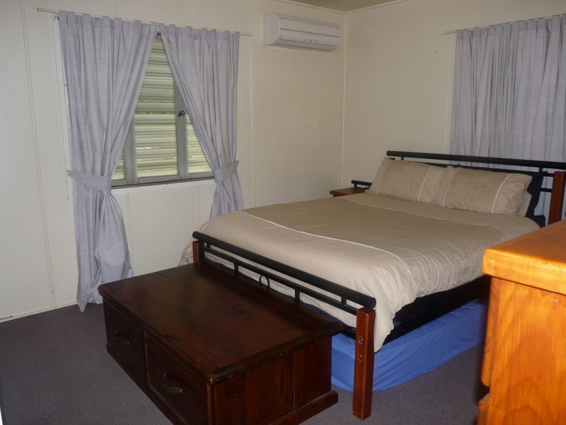 46 North Street, Taroom QLD 4420