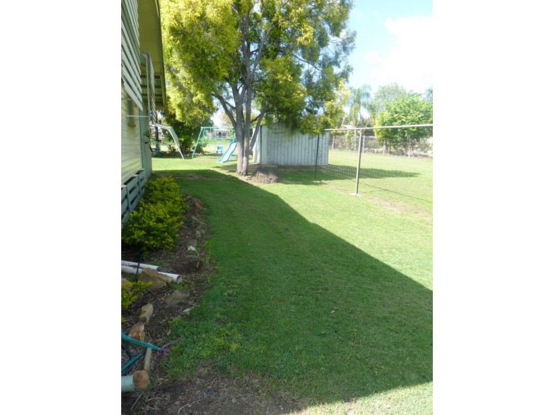 46 North Street, Taroom QLD 4420