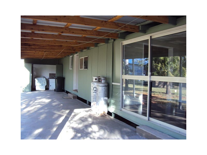 13 SHAMROCK STREET, Blackall QLD 4472