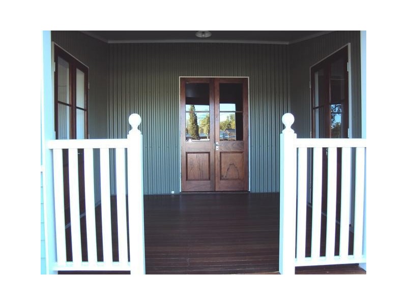 13 SHAMROCK STREET, Blackall QLD 4472