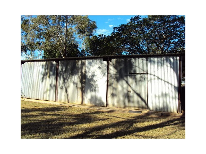 13 SHAMROCK STREET, Blackall QLD 4472