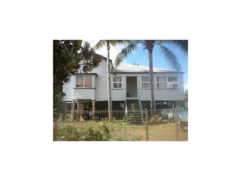 27 Scott Street, St George QLD 4487