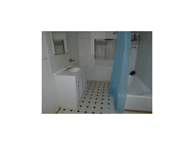 27 Scott Street, St George QLD 4487