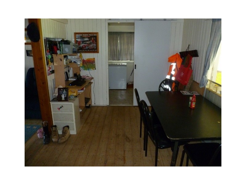 30 CHADFORD ST, Wallumbilla QLD 4428