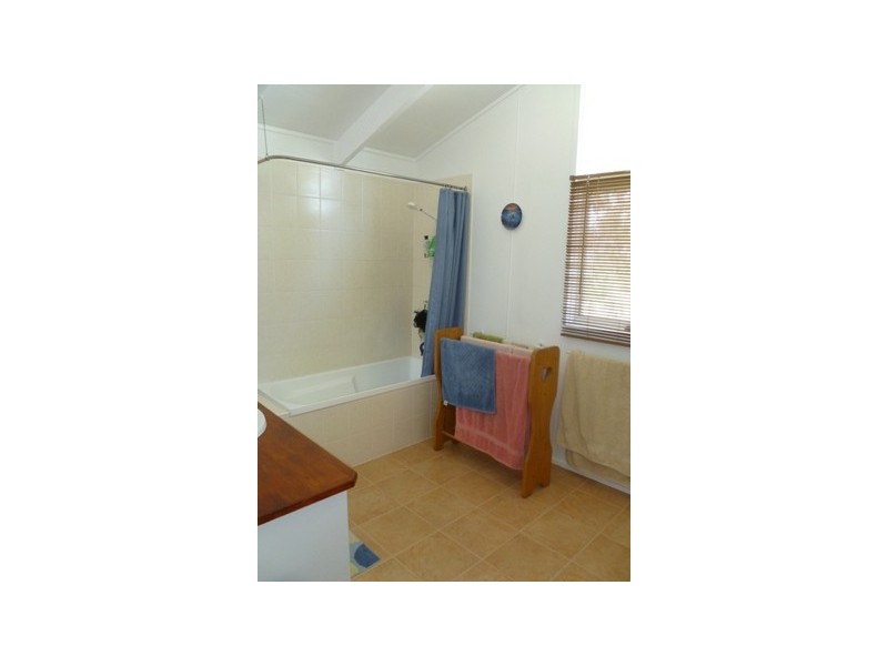 71 MCPHIE ST, Roma QLD 4455