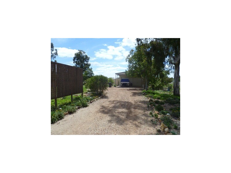 71 MCPHIE ST, Roma QLD 4455