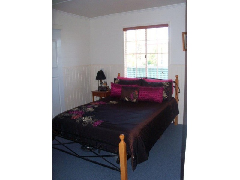 12 MIMOSA STREET, Blackall QLD 4472