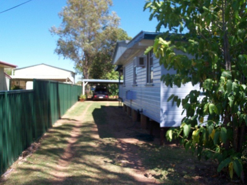 12 MIMOSA STREET, Blackall QLD 4472