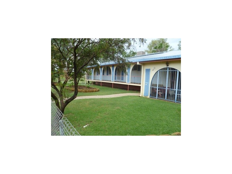 40 Arthur, Roma QLD 4455
