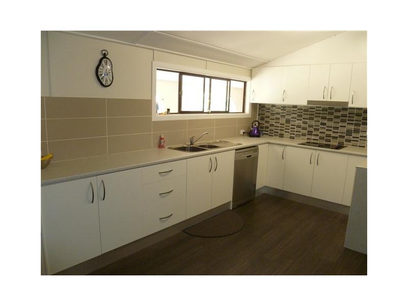 40 Arthur, Roma QLD 4455