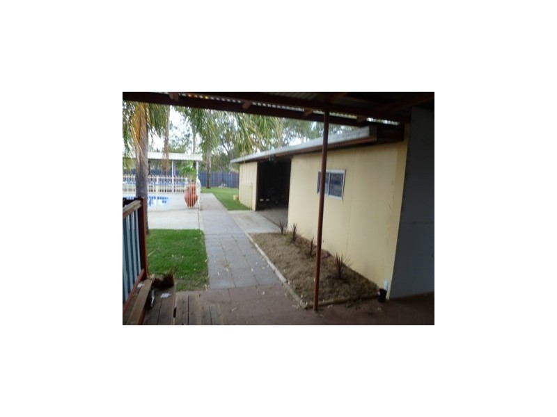 40 Arthur, Roma QLD 4455