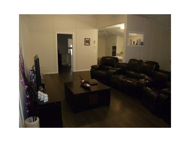 40 Arthur, Roma QLD 4455