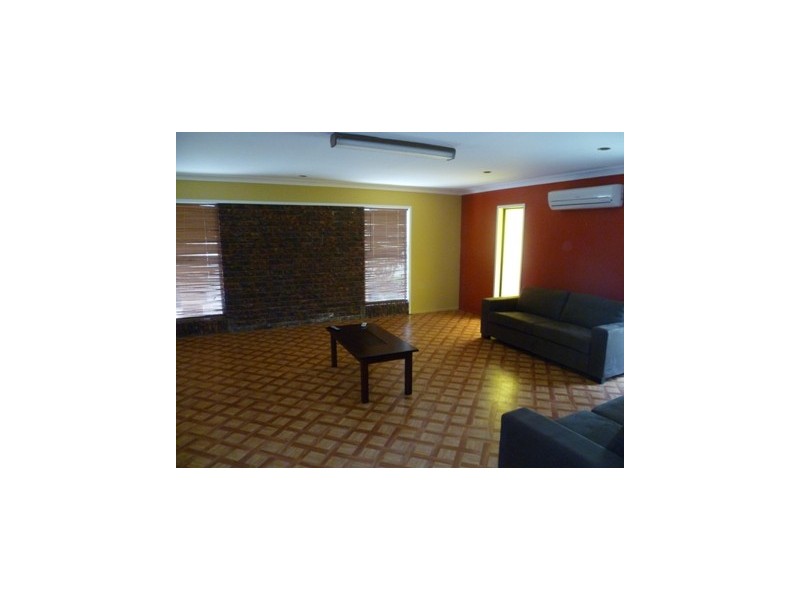 1 NIGHTINGALE, Roma QLD 4455