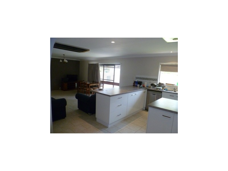 1 NIGHTINGALE, Roma QLD 4455