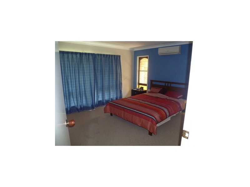 1 NIGHTINGALE, Roma QLD 4455