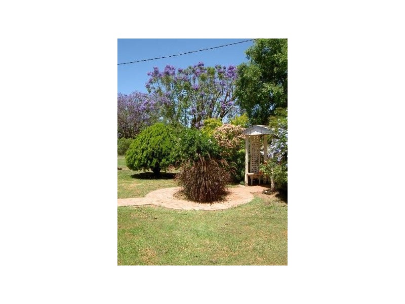 51 Scott St, St George QLD 4487